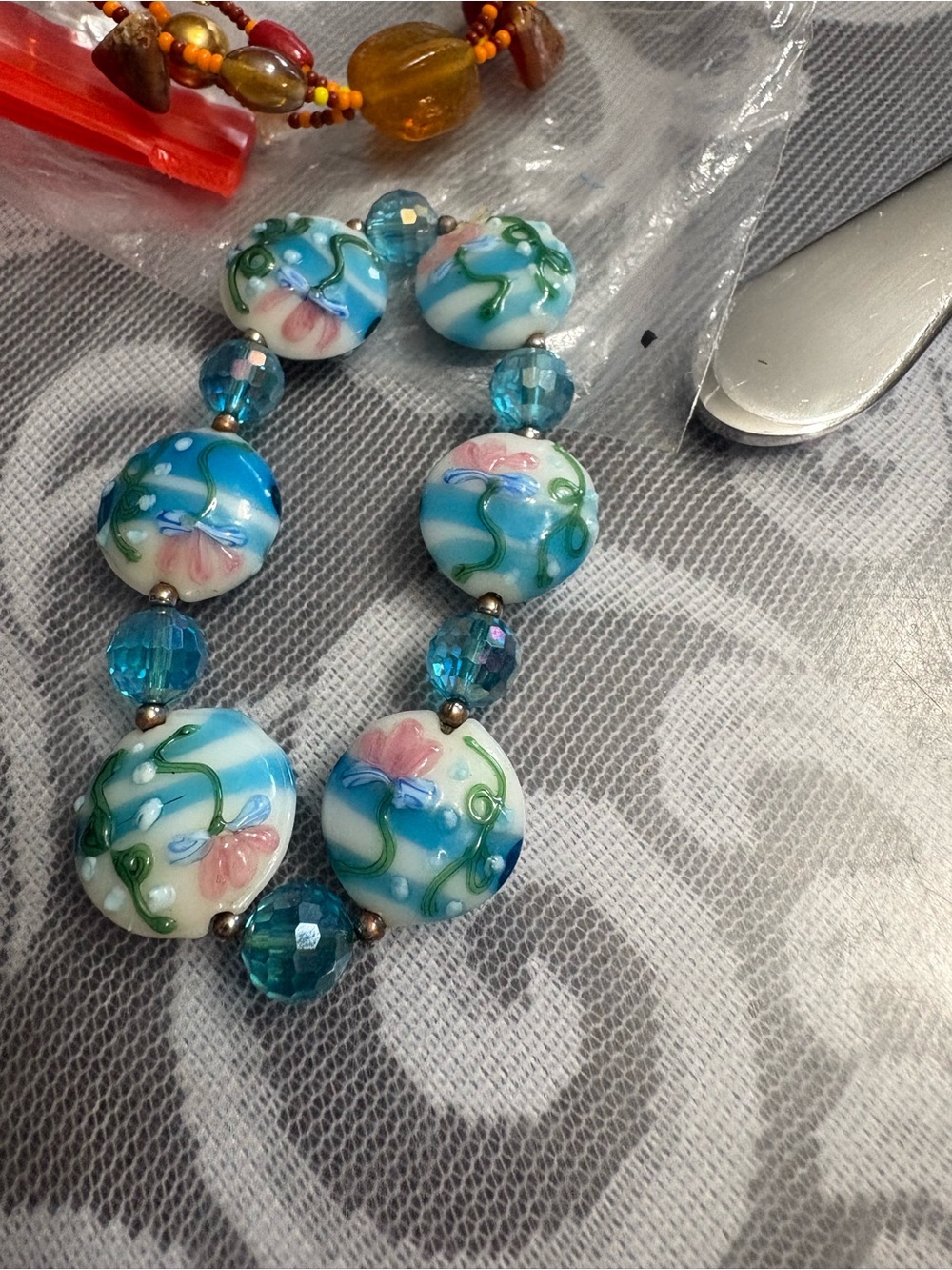 Handcrafted Blue & White Floral Glass Bead Bracelet vintage bracelet